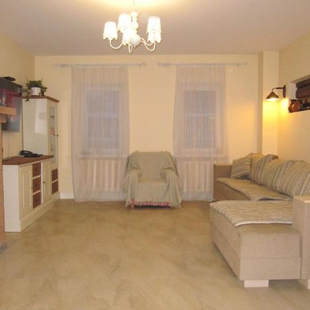 Villa House With A Fireplace On The River à Minsk Extérieur photo
