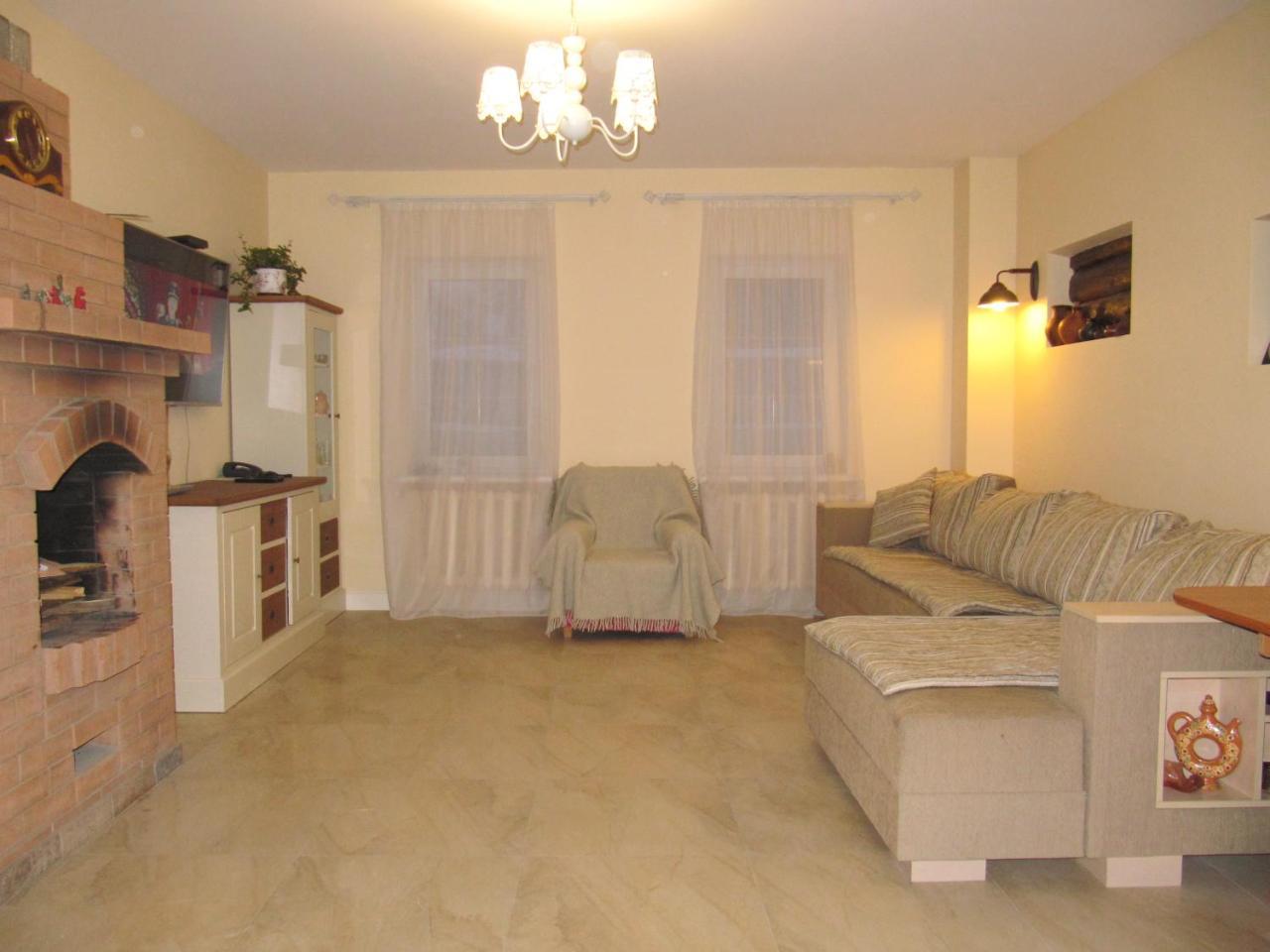 Villa House With A Fireplace On The River à Minsk Extérieur photo