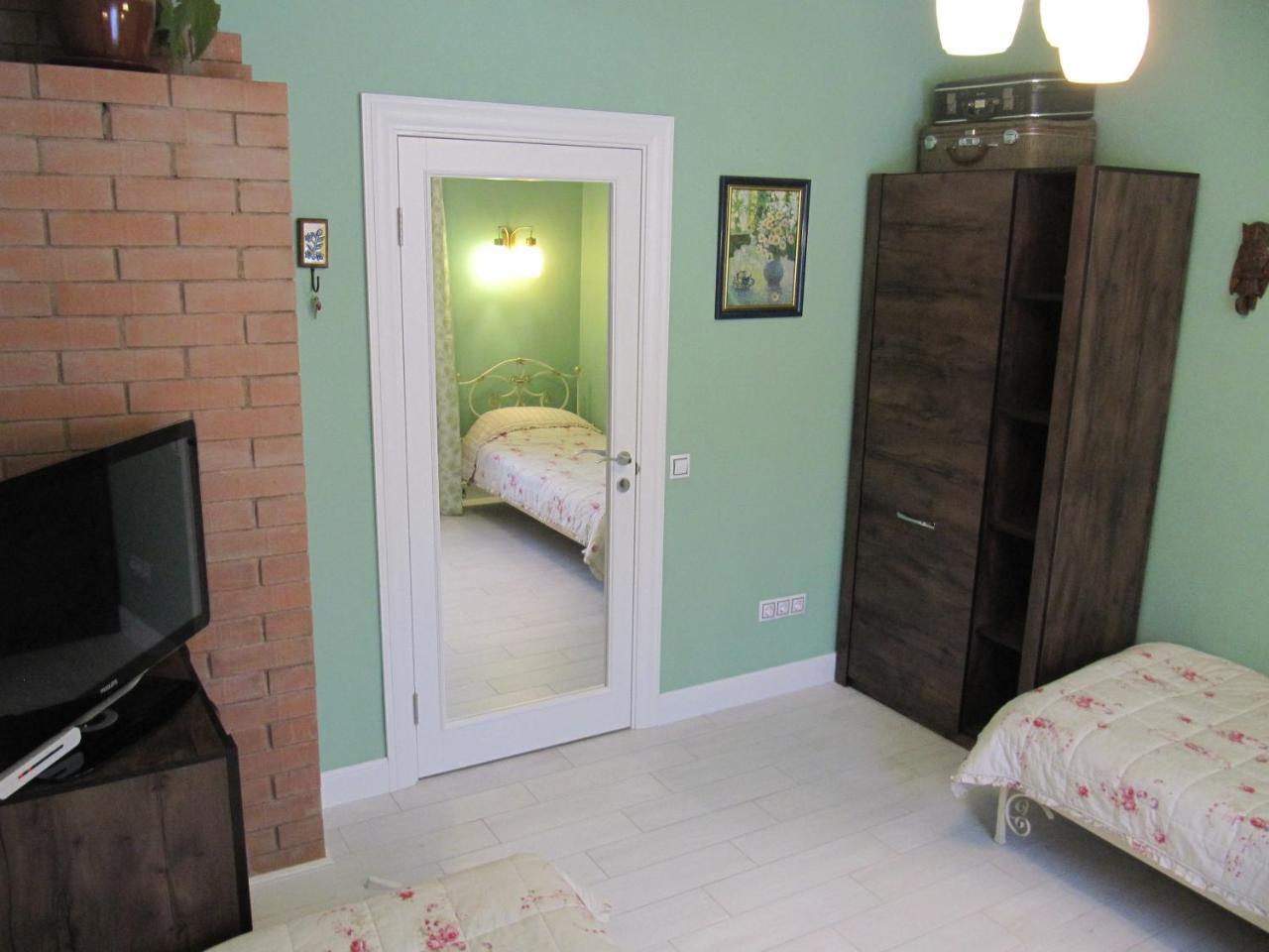 Villa House With A Fireplace On The River à Minsk Extérieur photo